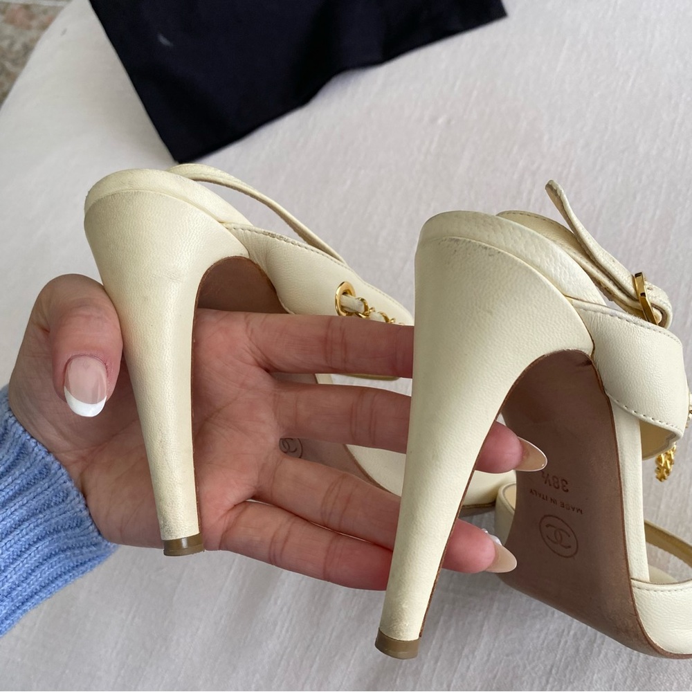 CHANEL Cream Peep-Toe Heels with Gold Chain - Picture 9 of 16